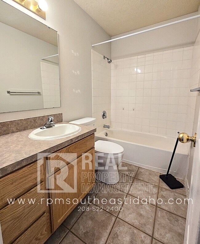 Photo - Spacious & Updated 2 Bedroom, 2 Bathroom Twin Home in Ammon with Fenced Backyard and Hookups (Ida...