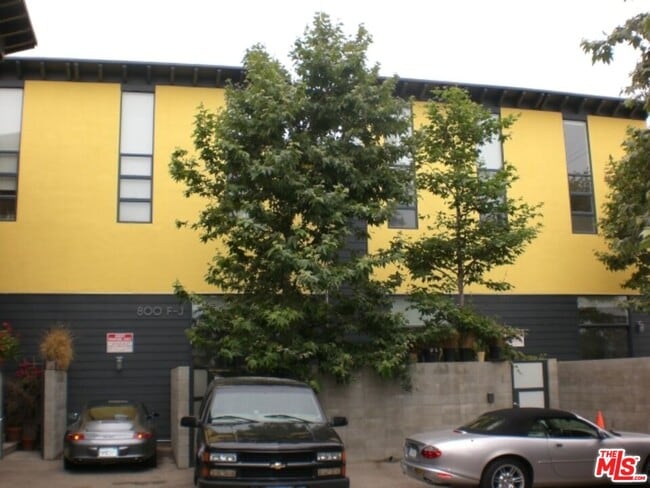 Photo - 800 Hampton Dr Unidad H