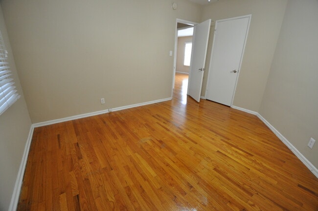 Photo - 14830 Dickens St Unidad 02