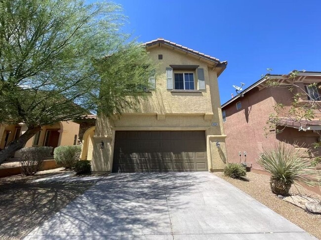 Building Photo - Spacious 3-Bed Home in Mountains Edge with...
