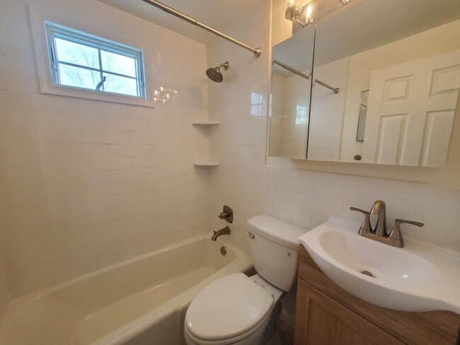 Photo - 54 Ferris Ave Unit 2