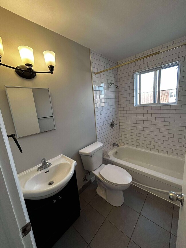 Photo - 427 High St Unit 5