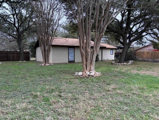 Photo - 1902 Lone Oak Dr