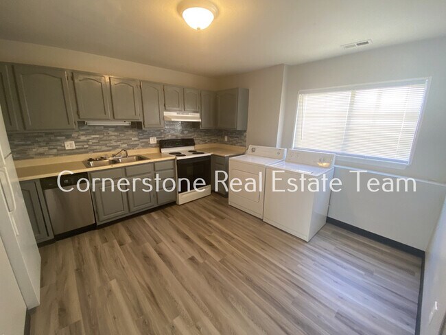 Photo - 2627 E Uintah St