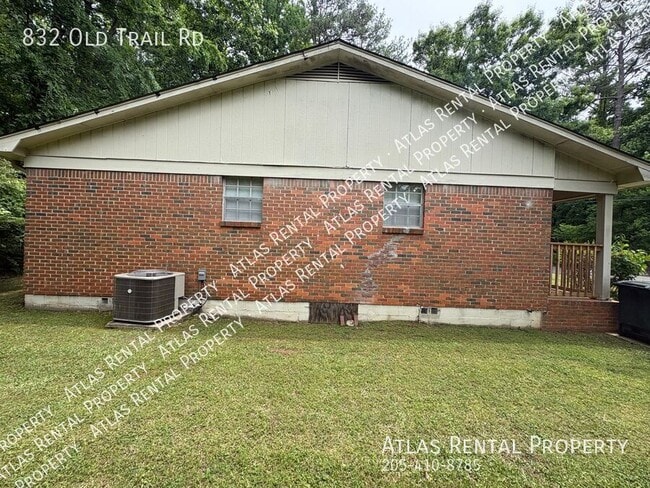 Photo - 832 Old Trail Rd