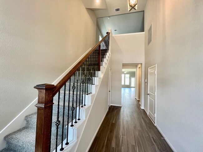 Photo - 8719 Arbor Trail Dr