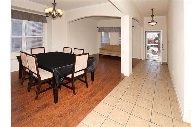 Photo - 1615 Bur Oak Dr