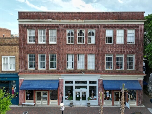 Building Photo - 1 Bedroom 1 Bathroom Apartment Downtown Unit 321 W Broughton St 7