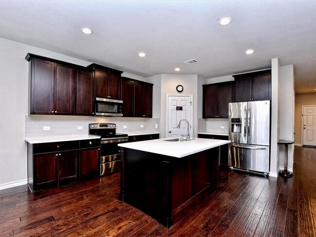 Photo - 128 Flexus Ln