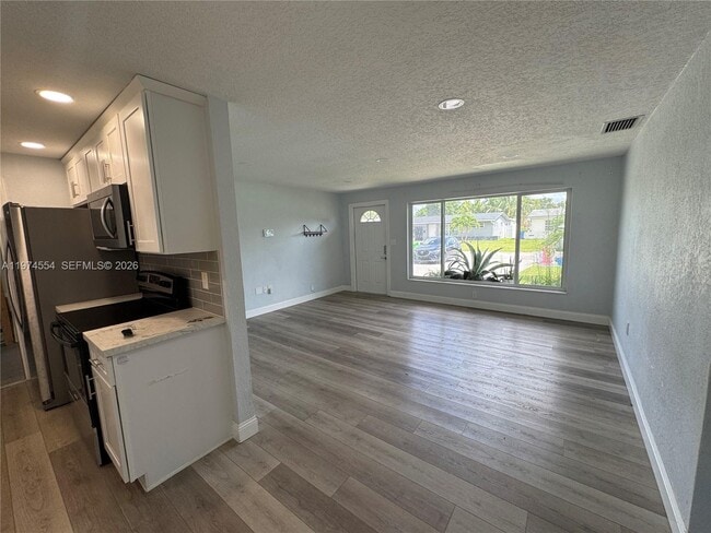 Photo - 6868 NW 28th St