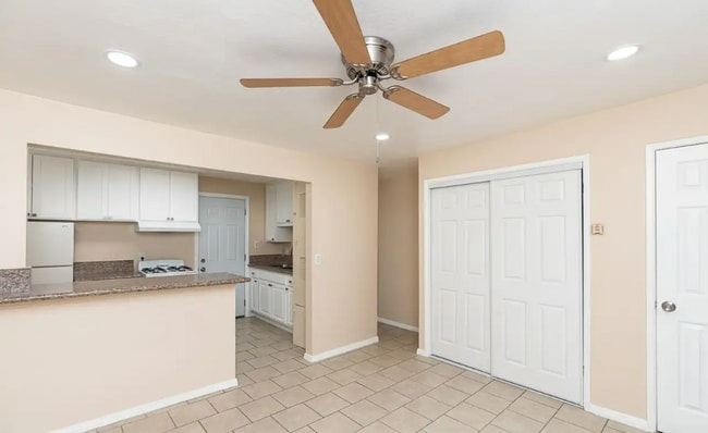 Photo - City Heights! RENOVATED 2-Bed, 1-Bath with
IN UNIT W/D
