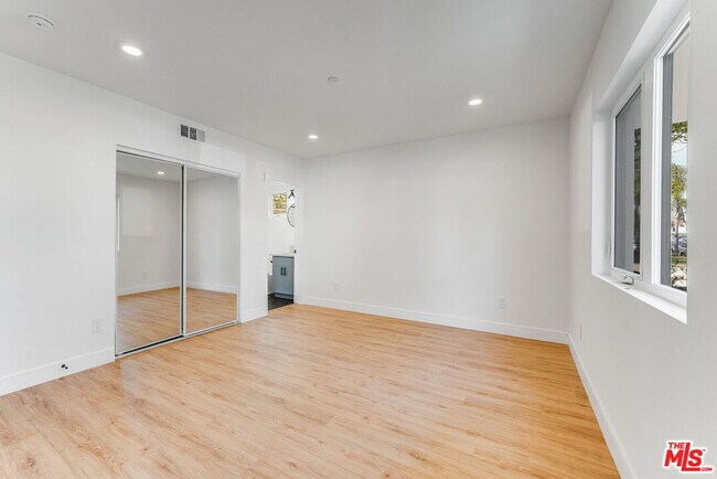 Photo - 1433 S Crescent Heights Blvd