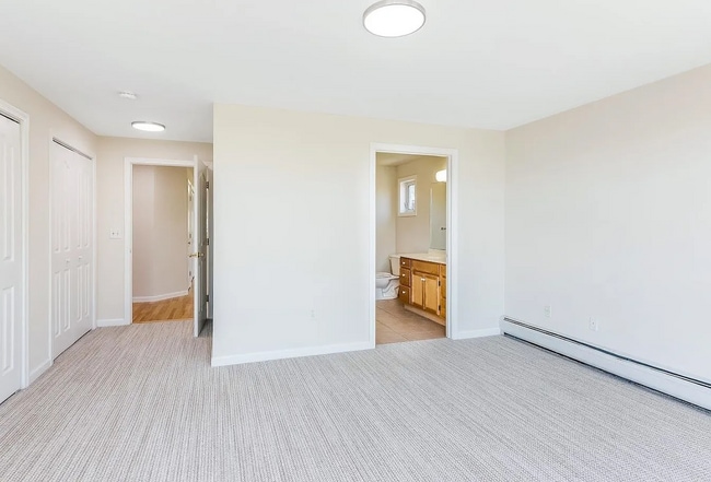 Dormitorio principal - 111 Claire Point Rd Unidad 111 Claire Point Rd.