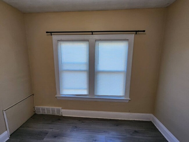 Photo - 15816 Grovewood Ave Unit DN