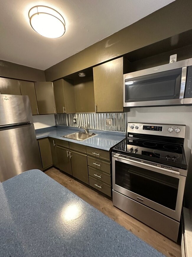 Photo - Sunrise Utica