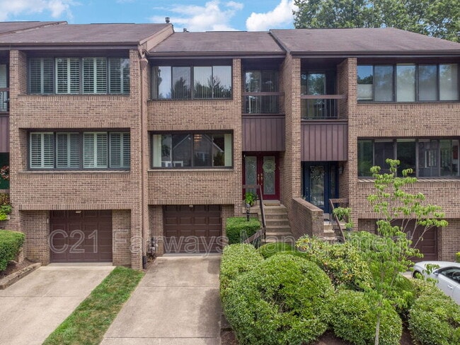 Building Photo - 804 Fairways Dr Rental
