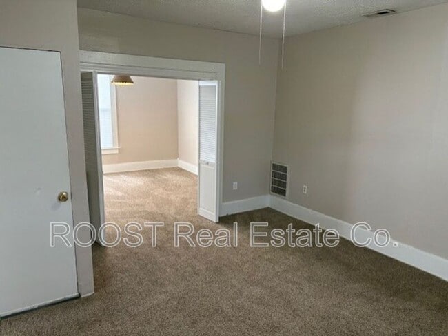 Photo - 15 Vernon Ave