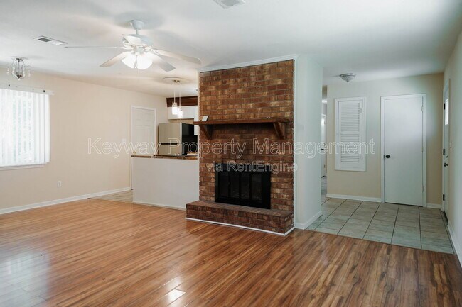 Photo - 2841 Pheasant Dr