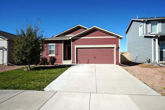 Photo - 6214 Meadowbank Ln