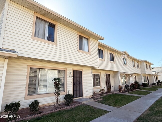 Photo - 1234 E Baker Dr