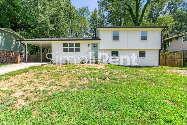 Building Photo - Newly Renovated 4/2.5 Home For Rent / First Month Free!