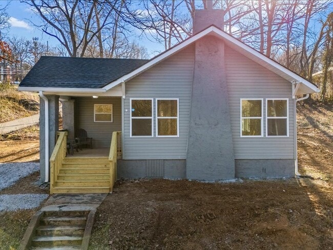 Photo - 814 Biddle St