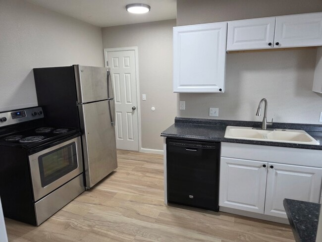Photo - 7405 Ralston Rd