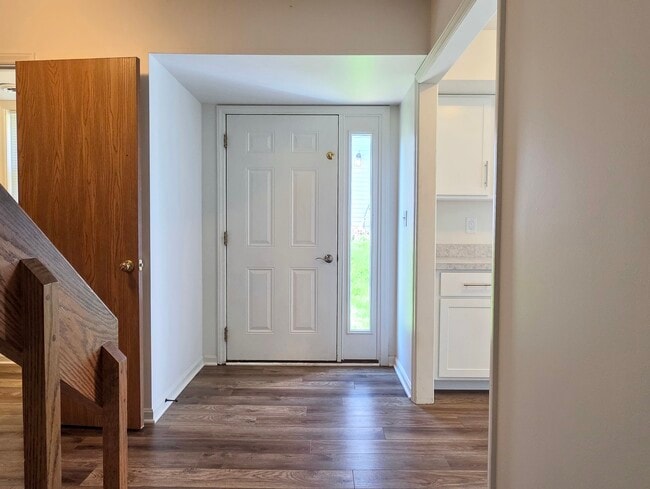 Photo - 391 E Jackson St