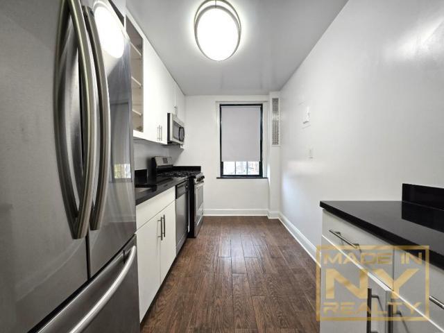 2 bedroom in SUNNYSIDE GARDENS NY 11104 - 2 bedroom in SUNNYSIDE GARDENS NY 11104 Condo Unit S21