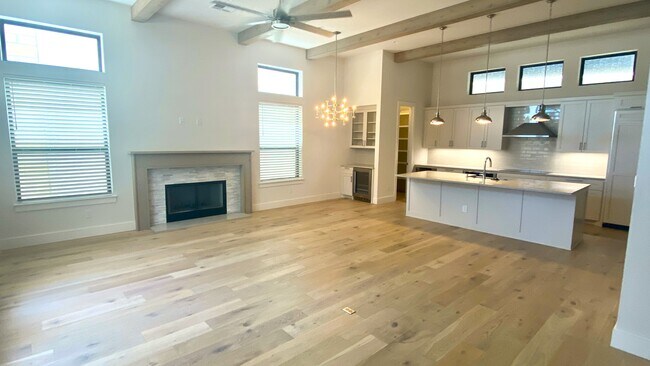 Photo - 13312 Galleria Cir