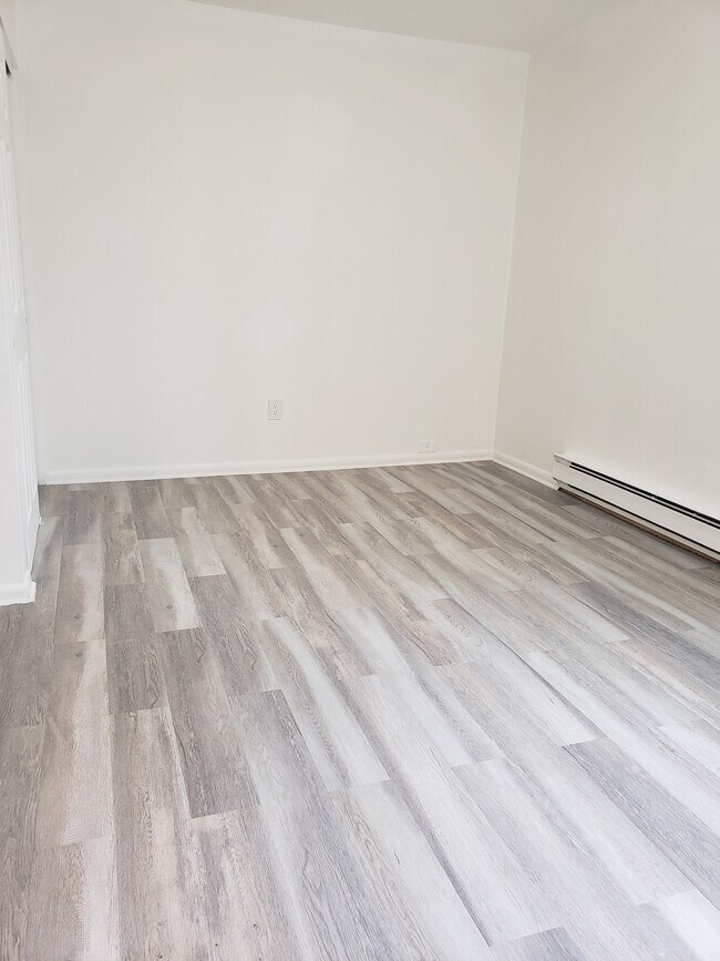 Photo - 345 Benham Ave