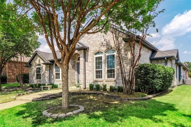 Building Photo - 12422 Daimler Dr