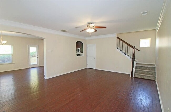 Photo - 315 Lakeside Ln