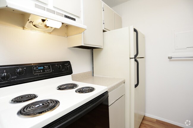 Photo - Peppertree Apartments