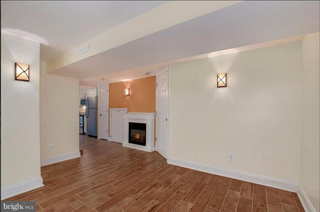 Photo - 35 V St NE Unit B