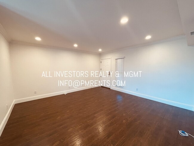 Photo - 4230 Montalvo St