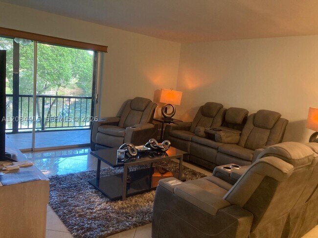 890 SW 9th St Cir Unit 202