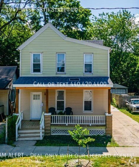 Building Photo - Charming 2-Bedroom Up Unit with Terrace in... Rental