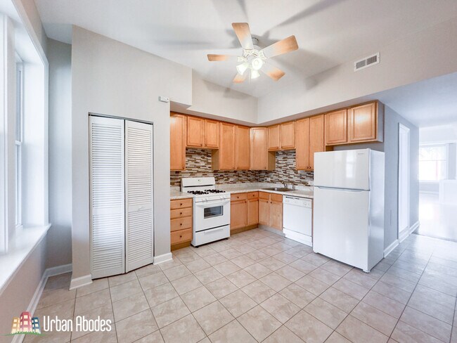 Photo - 2145 W Chicago Ave Unit 1