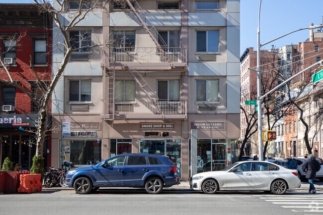 Photo - 220-222 Third Ave