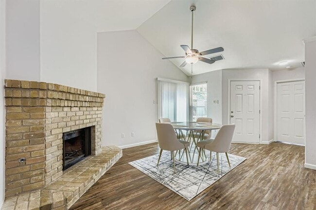 Photo - 511 Greenlawn Blvd