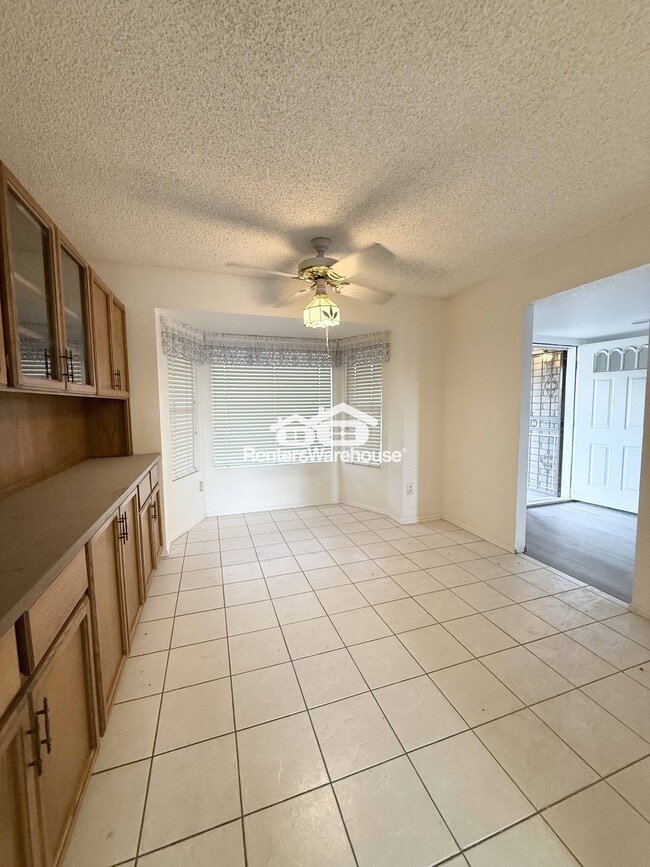 Photo - 1011 E Renee Dr