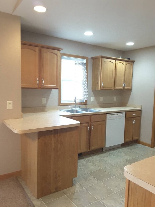 Photo - 18823 Red Cedar Rd
