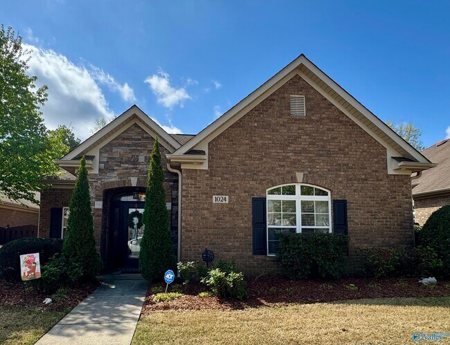 Photo - 1024 Split Rock Cove