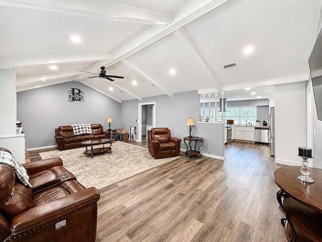 Photo - 310 Spring Lake Dr