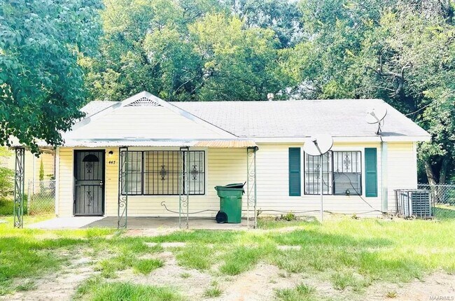 Photo - 447 Gardendale Dr House