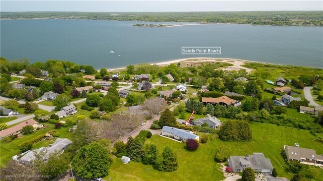 Photo - 501 Sandy Point Ave