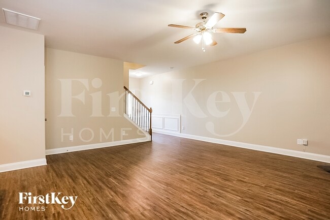 Photo - 67 Castlemoor Loop