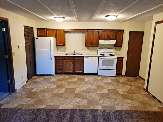Photo - 1445 W 16th St Unit 2