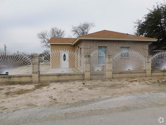 Building Photo - 144 Cerezo Ave Rental
